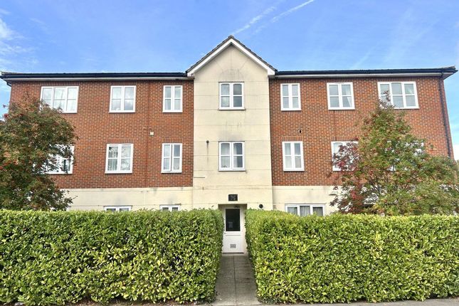 Browns Court, Cippenham photo 3