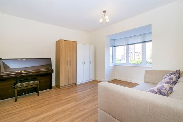 Detached house to rent in Parkview Way, Epsom