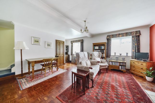 10 Southfield Manor Park,, Sandy Lane, Cheltenham photo 3