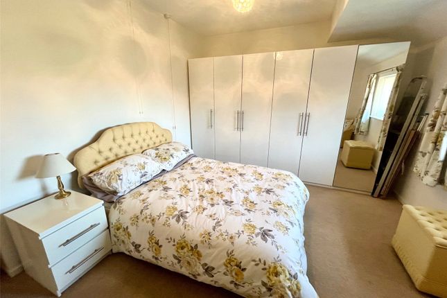 48, Avondale Court, Longwell Green photo 4