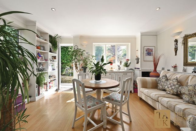 26, Wrestwood  Road, Bexhill-on-Sea photo 3