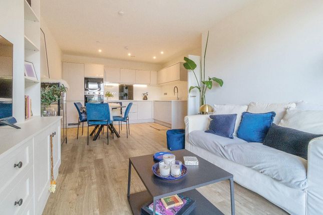 Flat 27, Erato Court, 42 Curton Close, Edgware photo 3