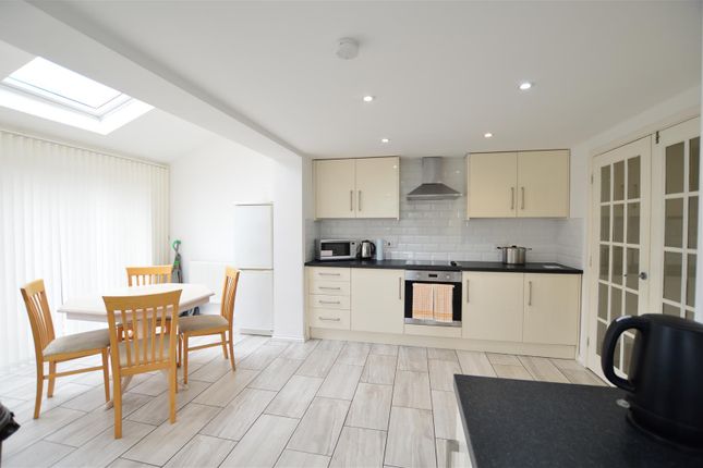 26, Victoria Road, Windsor photo 5