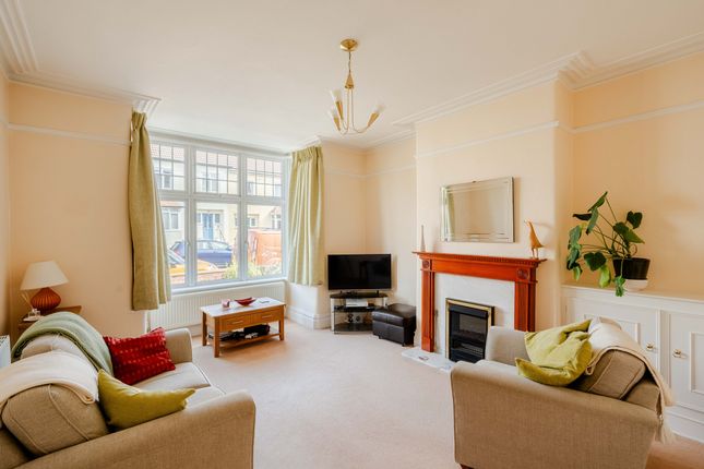 48 Longmead Avenue, Bristol photo 4