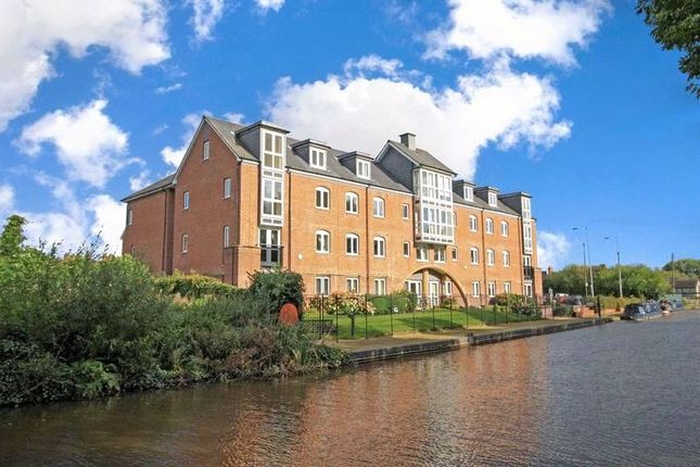 15, Joules Court, Stone photo 2