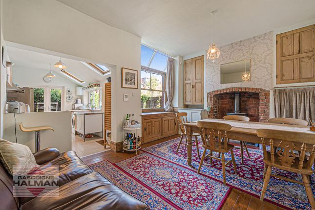 3 Abington Road, Sale photo 3