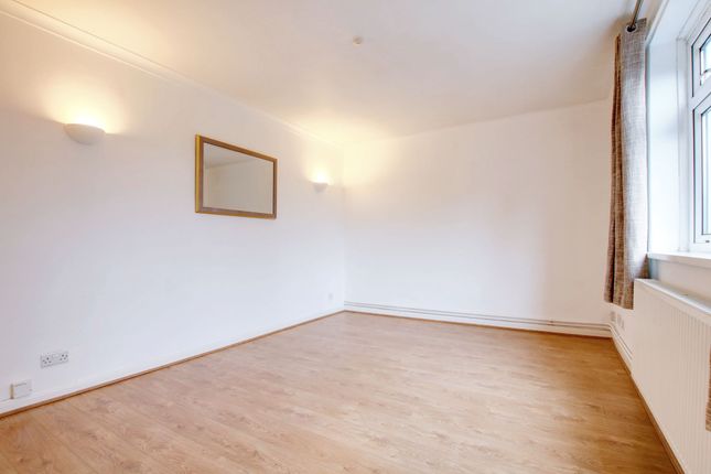 Flat for sale in London Road, Wallace Court