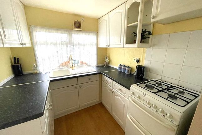 Mobile/park home for sale in The Close, The Dome Village, Hockley, Essex