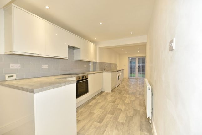 8 Spinney Way, St. Ives photo 3