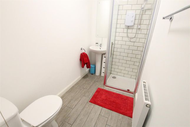 Room 5, 33, Hazelwood Road, Northampton photo 3