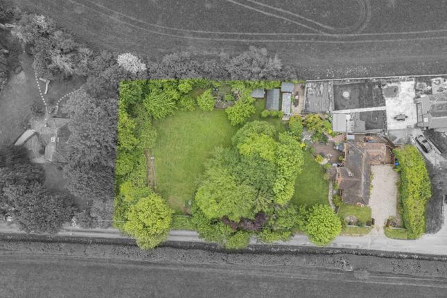 Little Yarrow, Green Lane, Maidenhead photo 2