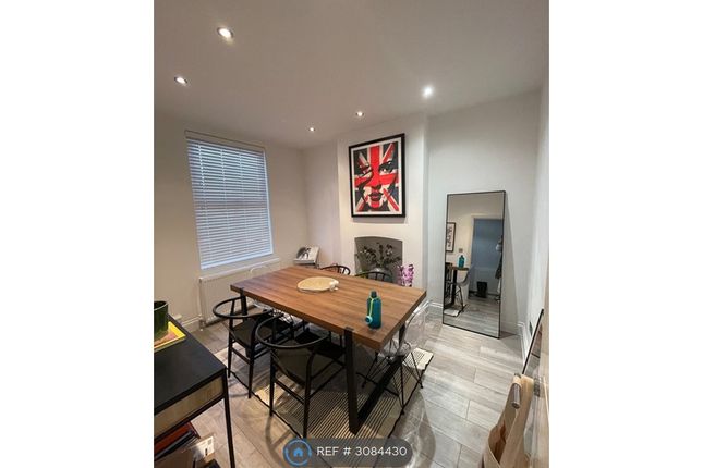 Grosvenor Road, Altrincham photo 2