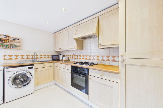 14 Dobsons Mews, Sutton-In-Ashfield photo 3