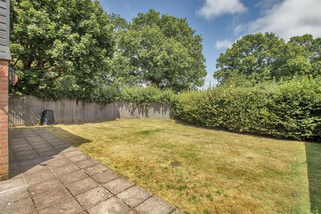 13, Hawkenbury Close, Tunbridge Wells photo 4