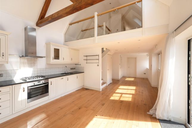 The Barn, 28a, Golden Hill, Whitstable photo 3