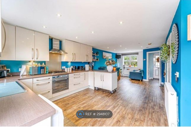 Badgers Way, Weston-Super-Mare photo 3