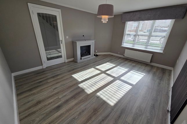 Gilchrist Walk, Lesmahagow, South Lanarkshire, ML11 0FQ, South Lanarkshire photo 2