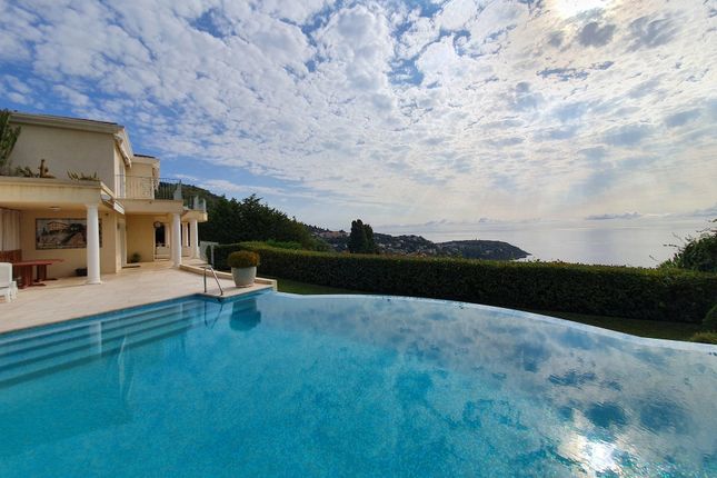 Villa for sale in Roquebrune Cap Martin, Menton, Cap Martin Area, French Riviera