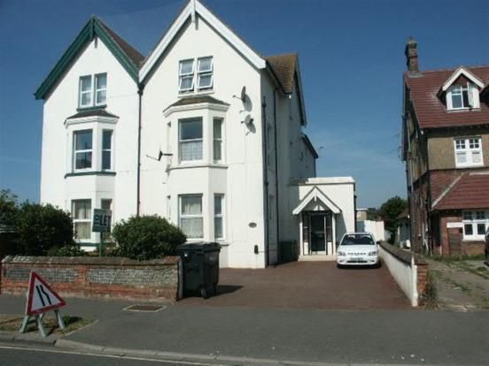 Studio to rent in Norfolk Road, Littlehampton, West Sussex