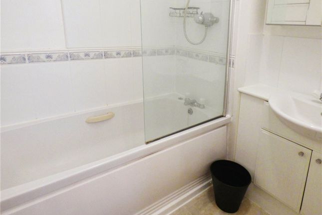68, Avro Court, Southampton photo 4
