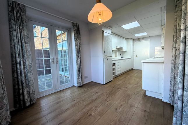 123, Slough Road, Slough photo 3