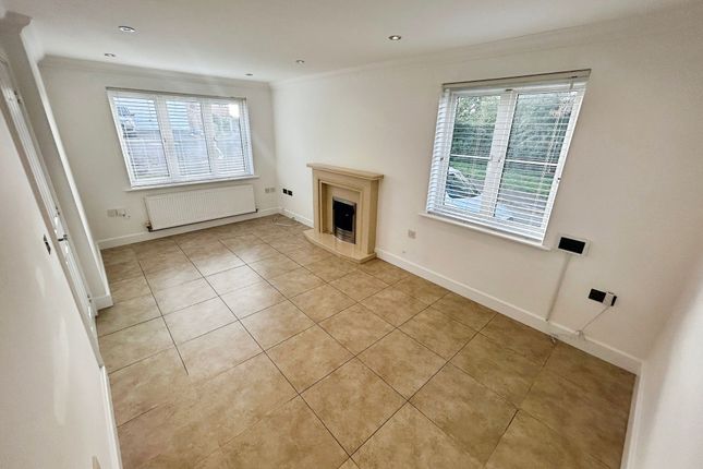 91 Underwood Place, Bridgend photo 2