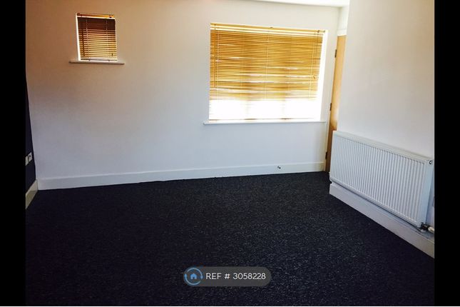 Cornmill Drive, Farnworth, Bolton photo 4