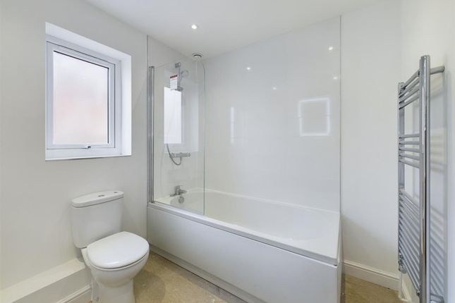 54, Seaview Crescent, Sheringham, NR26 photo 4