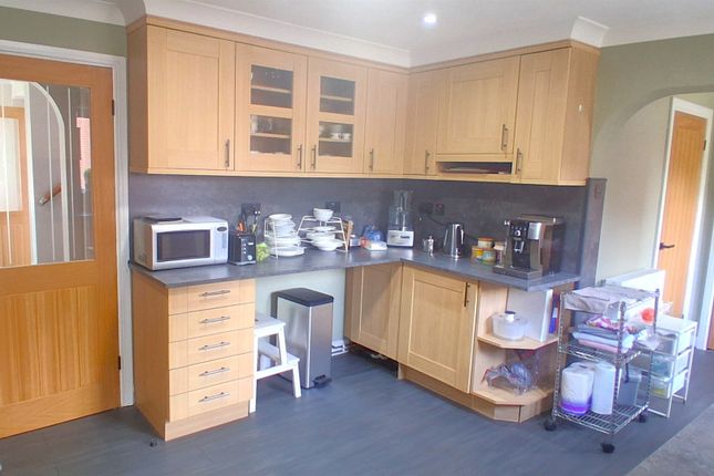 7, Glenfields, Peterborough photo 3