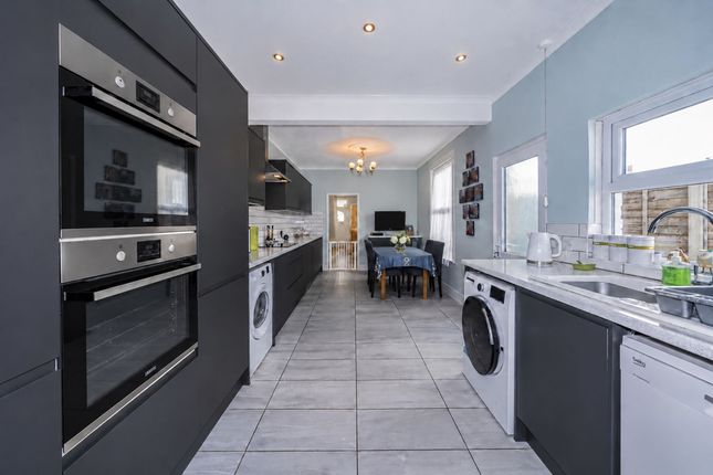 32 Stromness Road, Southend-On-Sea photo 2