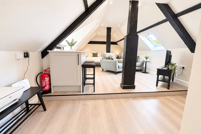 Flat 5, The Old Print House 18B,, Bridge Mews, Godalming photo 3