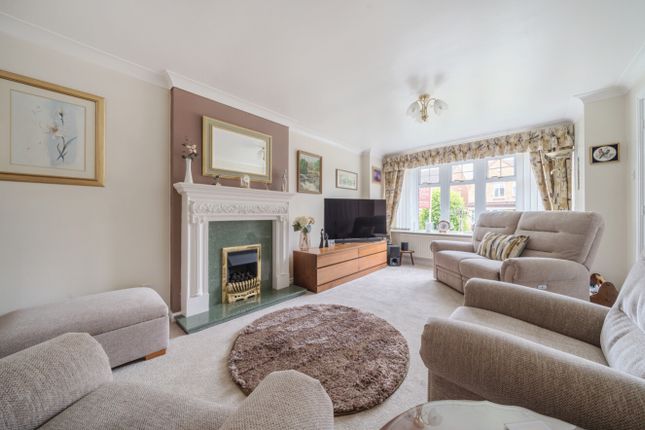21, Warwick Close, Lincoln photo 2
