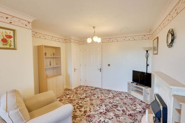 33 Regal Court, Bythesea Road, Trowbridge photo 4