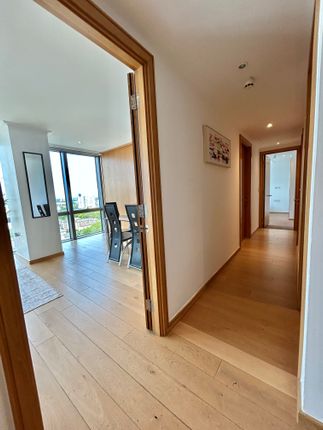 1, West India Quay, Hertsmere Road, London photo 4