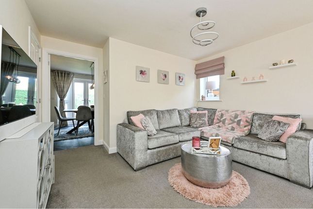 31, Flora Road, Swaffham photo 3