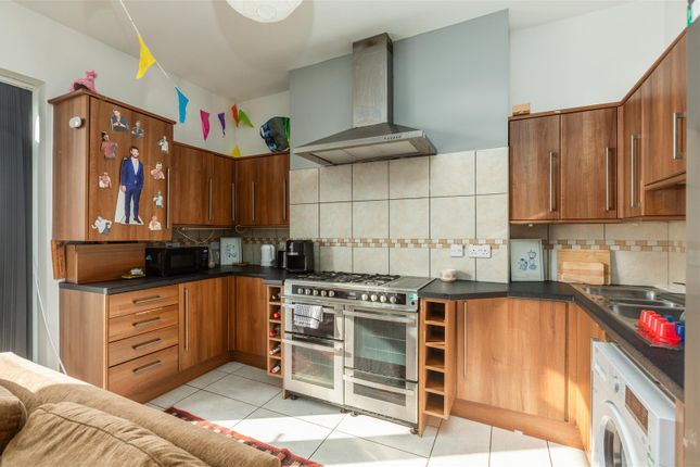 Trafalgar Place, Swansea photo 2