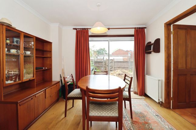 100, Witcombe, Bristol photo 4