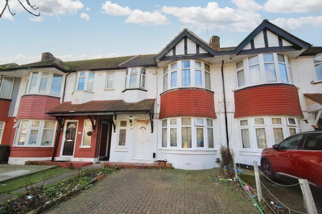 Maisonette for sale in Heather Park Drive, Wembley, Middlesex
