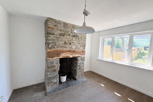67 Glantwrch, Swansea photo 4