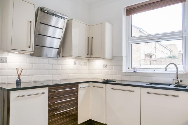 Flat for sale in Clarendon Road, London
