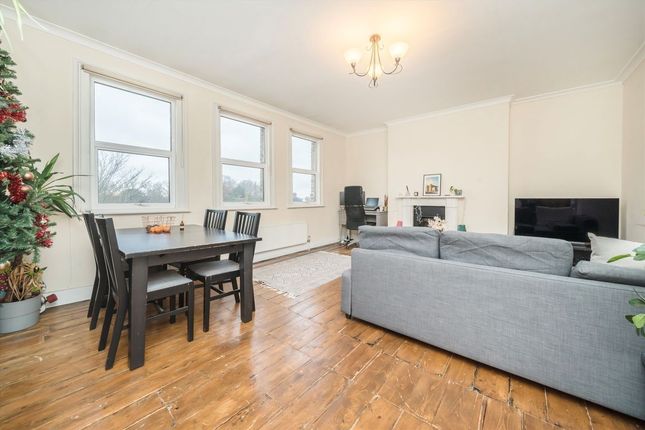 Flat D, 26, Mattock Lane, London photo 2