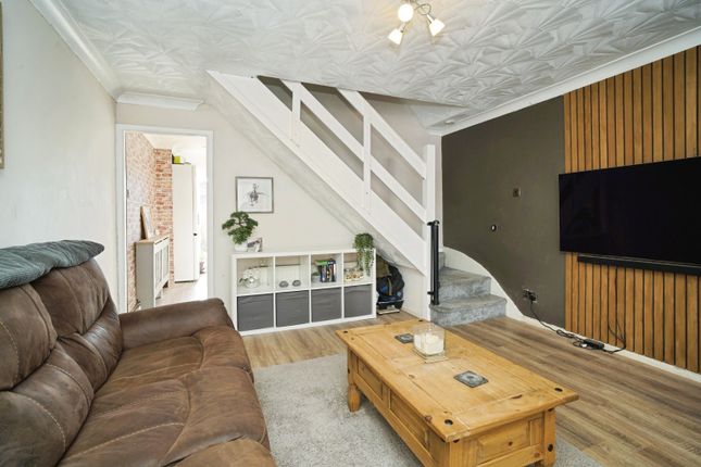 18, Ashwood Avenue, Wigan photo 3