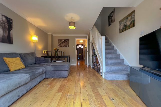 Weldon Drive, West Molesey photo 3