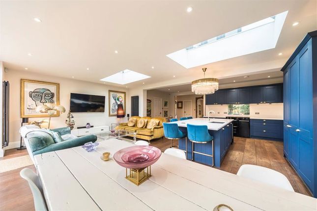 9, Sanderstead Avenue, London photo 3