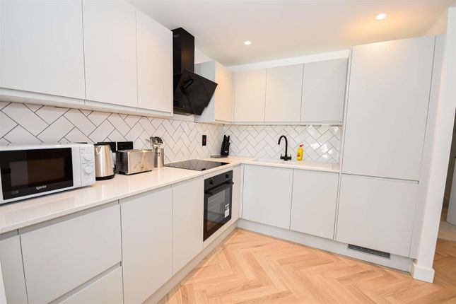 Flat 206, 11, Lomax Street, Manchester photo 3