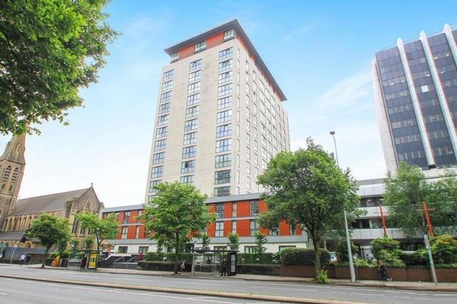 Thumbnail Flat for sale in Admiral House, City Center, Cardiff