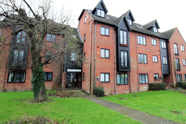 Flat to rent in Shakespeare Road, Bedford