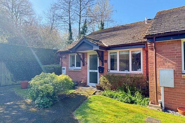 2-bed house on 21, Ashdene Gardens, Kenilworth, £200,000