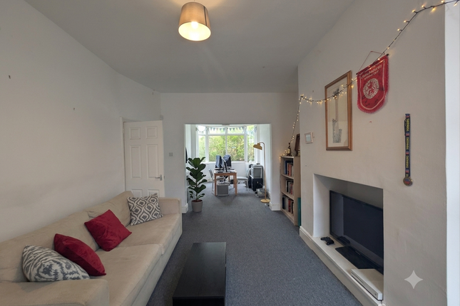 39, Salford photo 2