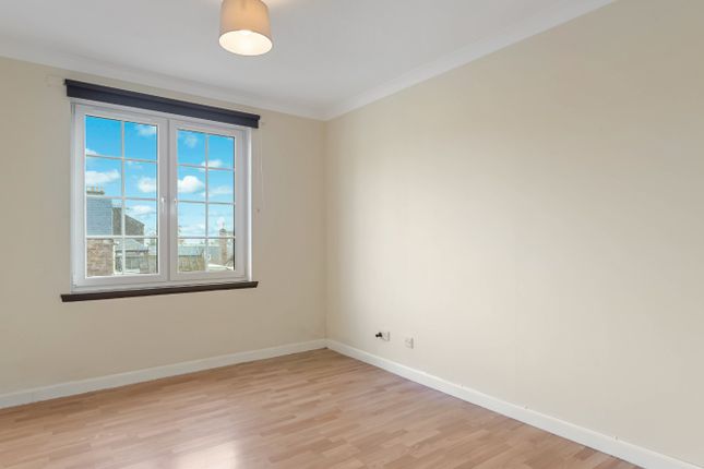 Flat 4, Crown Court, High Street, Auchterarder photo 3